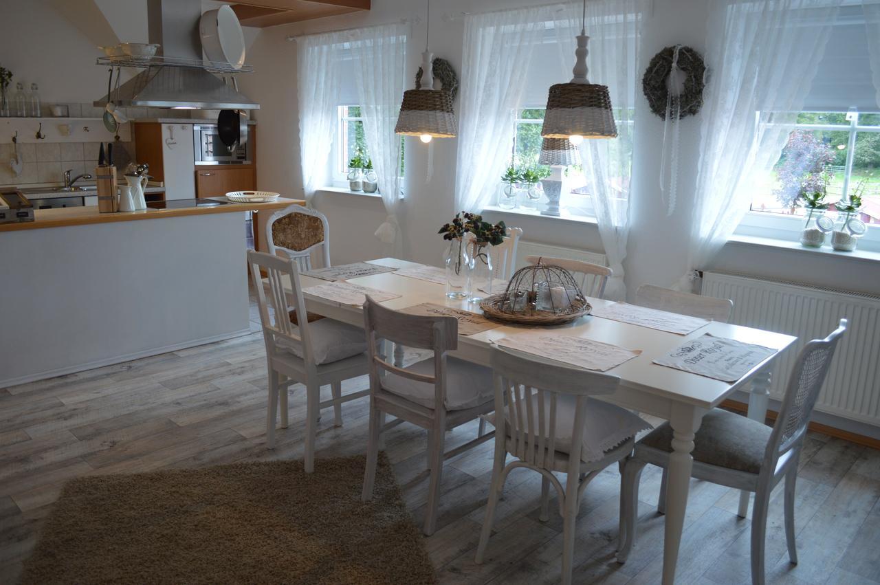 Land & Stil Aparthotel Dorfhagen Quarto foto